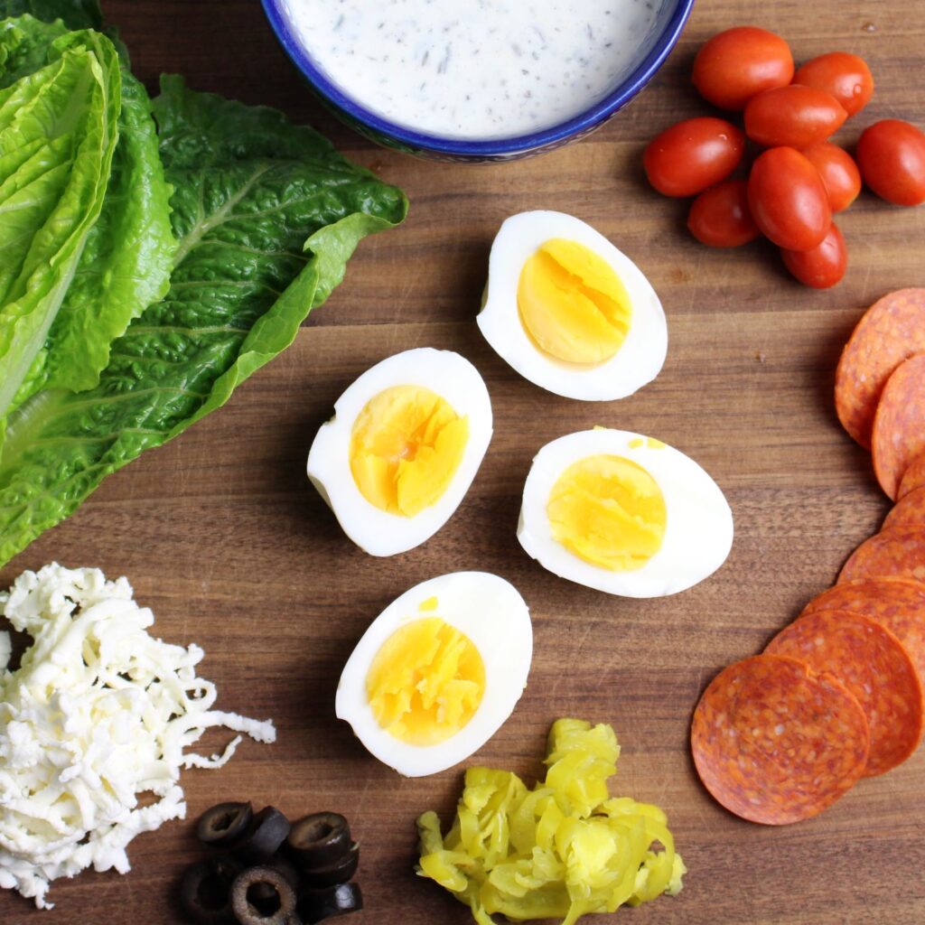 Ingredients for this Pizzeria salad.